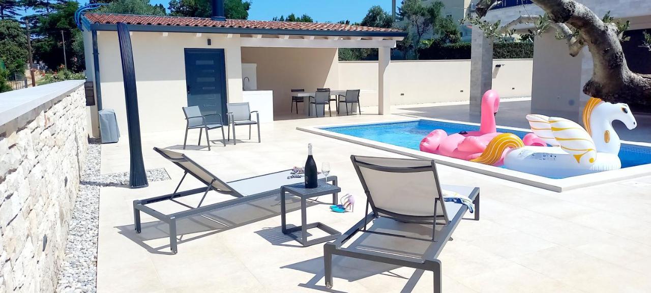 סבודרייה Villa Salvore - New Luxury House, Heated Pool, Near Beaches, Playroom - Istria מראה חיצוני תמונה